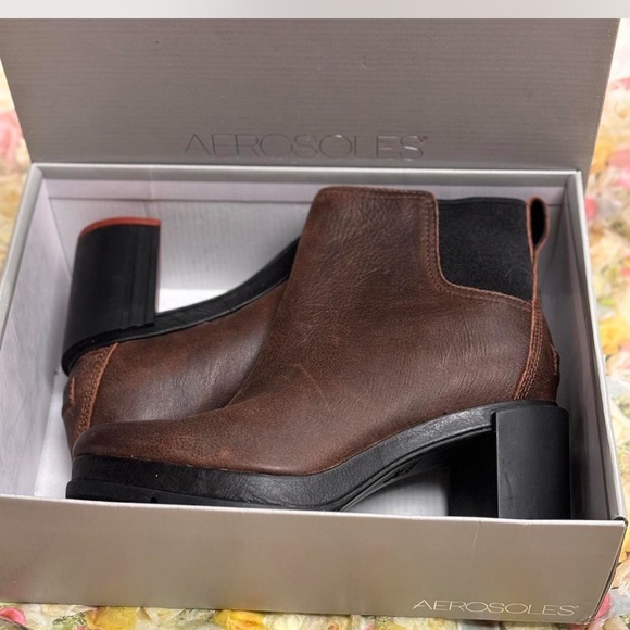 Sorel Brown Leather Chelsea Boots - Picture 2 of 5